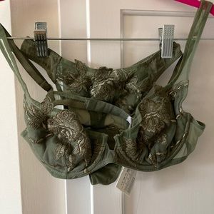 New with Tags La Perla Bralette and Thong Panty Set